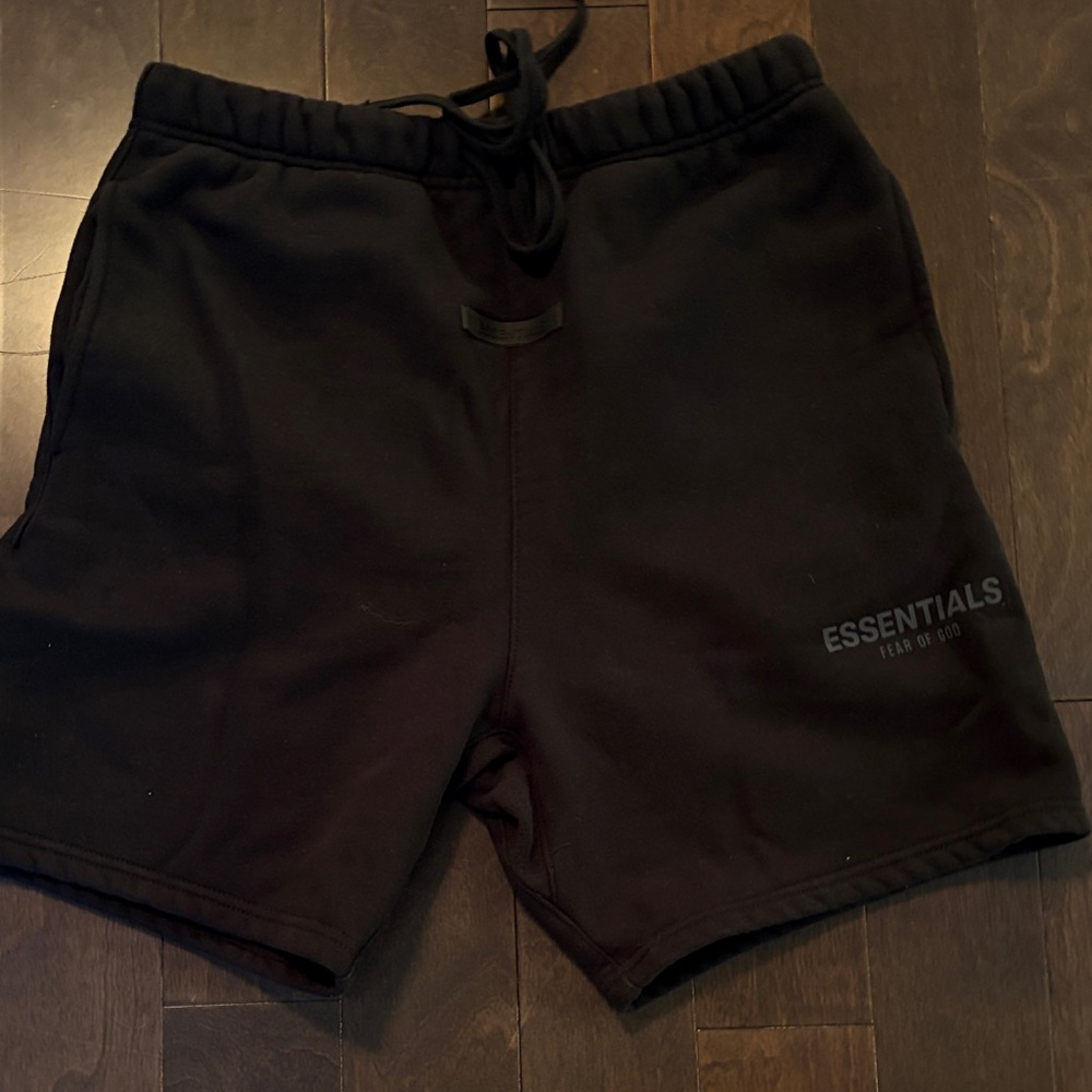 Essentials black Shorts